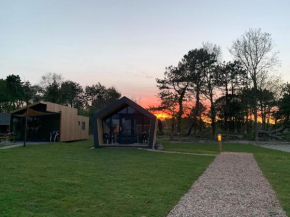 Tiny House in het groen, aan zee met privé Hottub